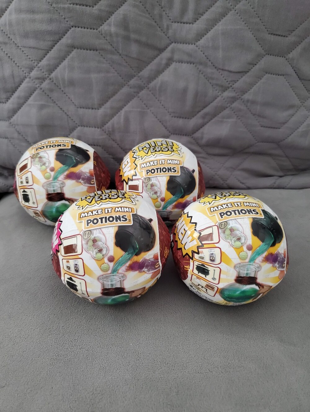 4x Mini Verse Make It Mini Potions Surprise Balls